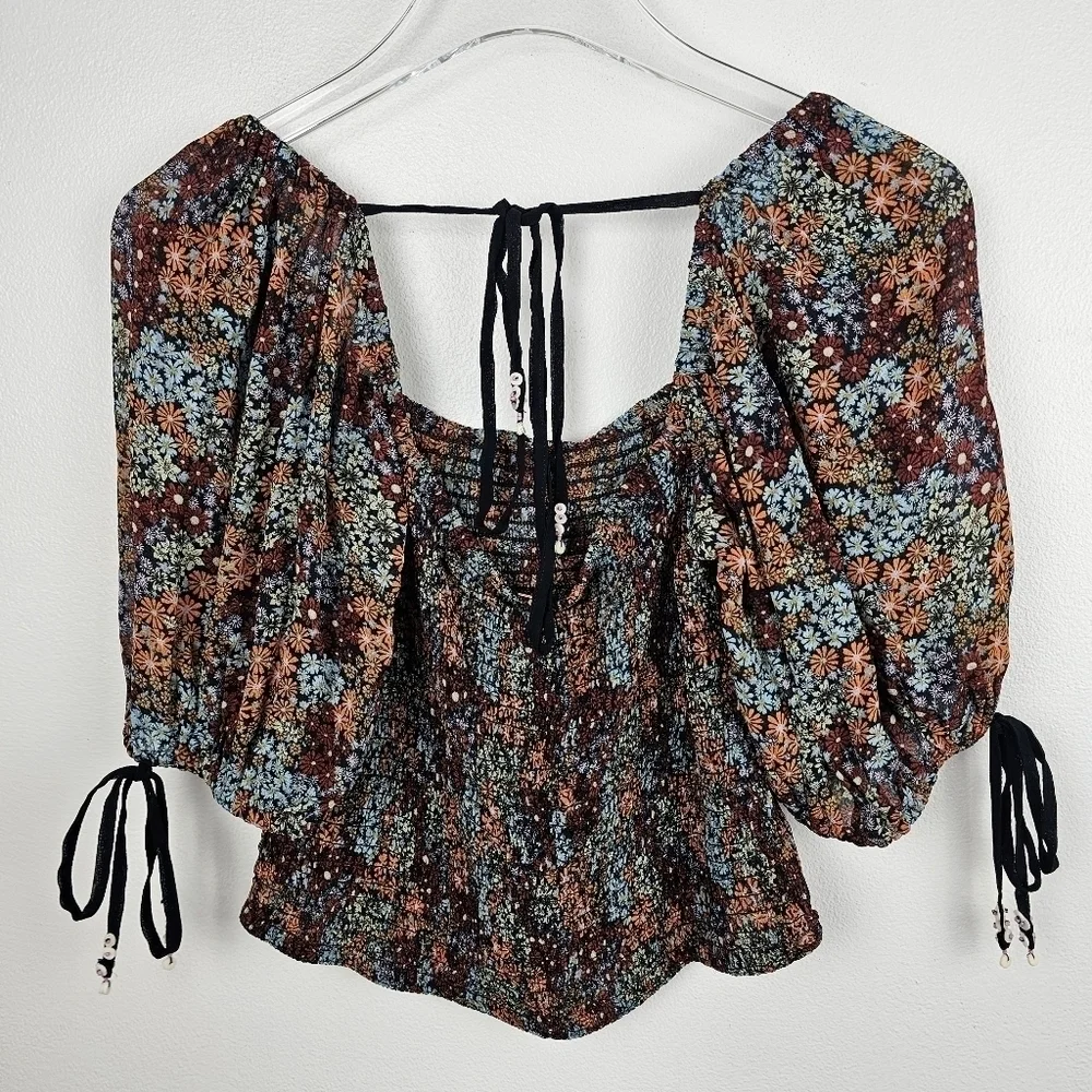 Free People Floral Smocked Puff Sleeve Crop Top NWT, size Small